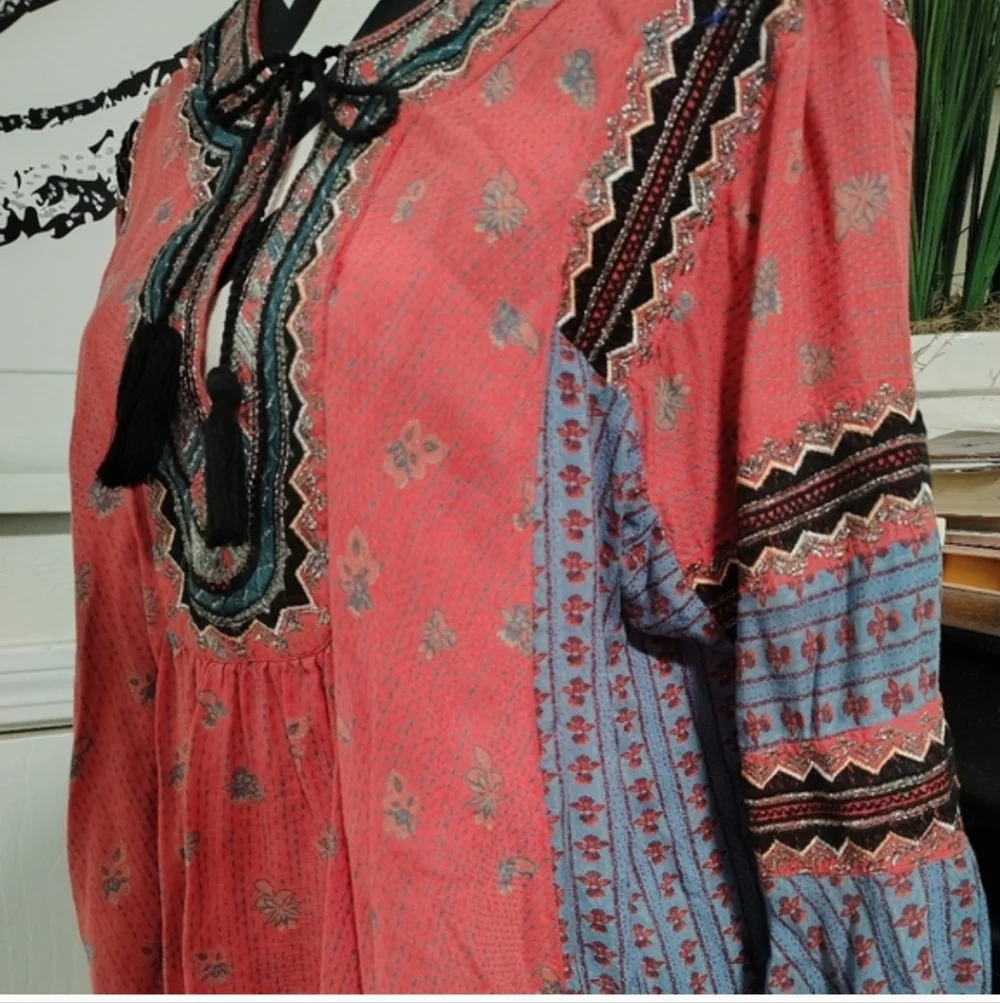 Boho V-Neck Tassel Peasant Top in Coral Mix - Picture 5 of 13
